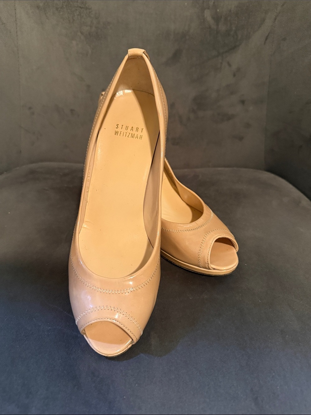 Stuart Weitzman Beige/Nude Peep-Toe Leather Pumps